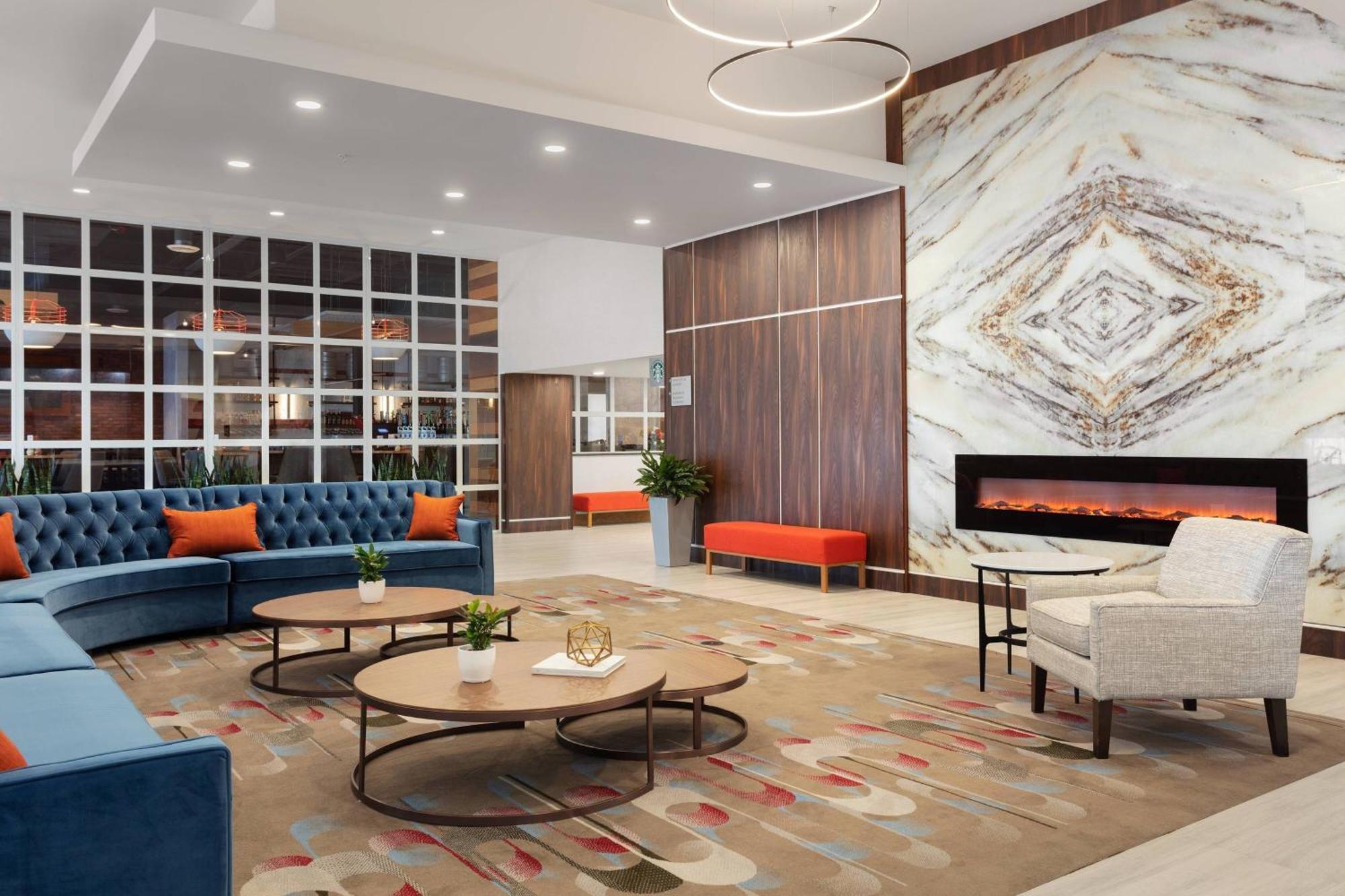 Delta Hotels By Marriott Indianapolis Airport Exteriör bild